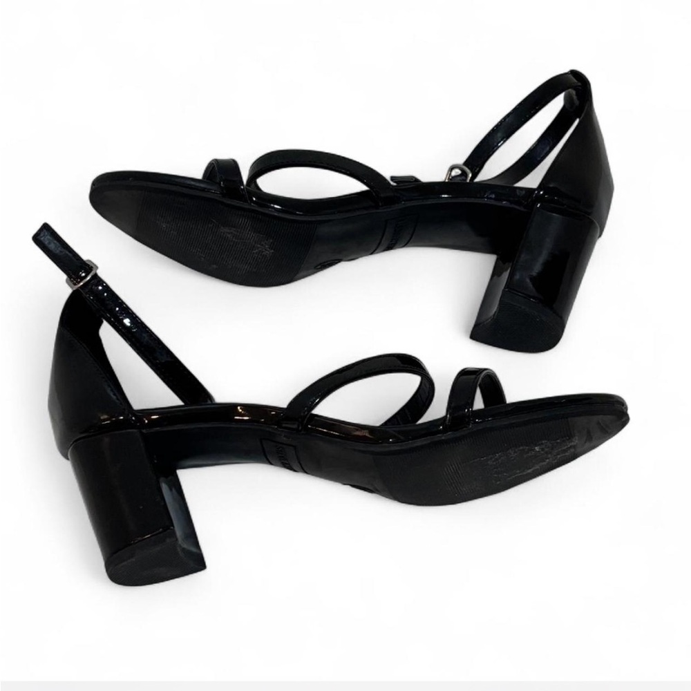 Steve Madden Black block Heels, block heels, goth heels, goth sandals, grunge